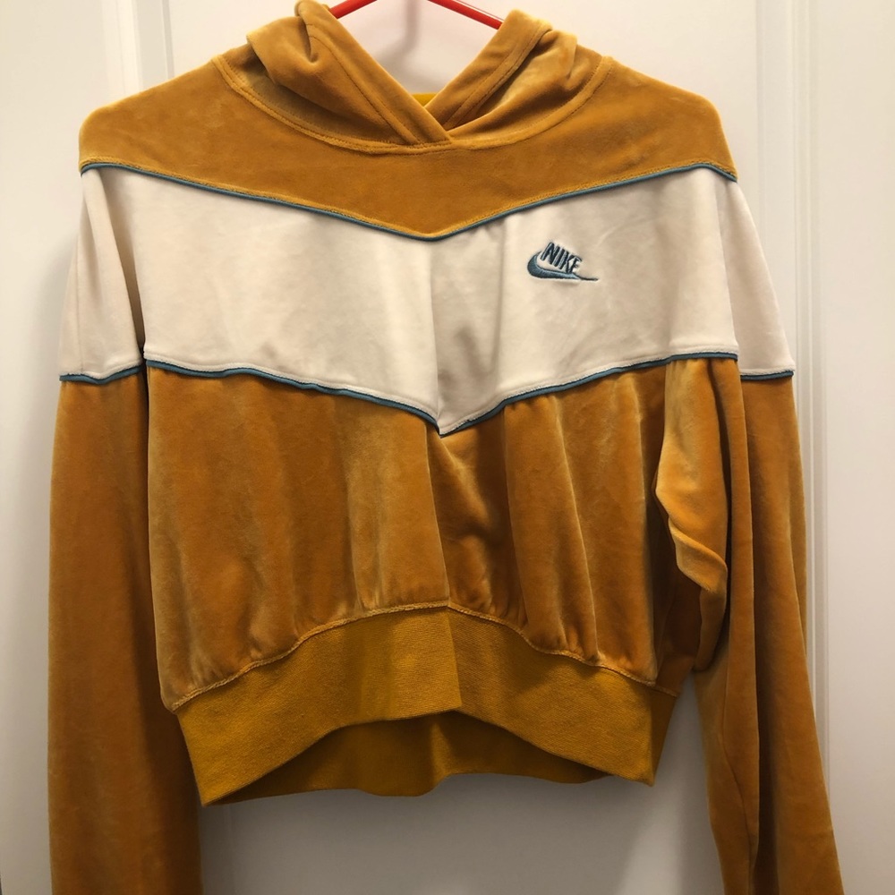 NIKE Cropped Hoodie